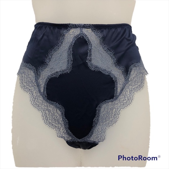 Victoria’s Secret 34D & Medium Brazilian Slip Panty & Leopard Print Plunge Bra - Picture 8 of 11